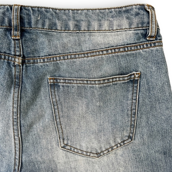 Life In Progress Relaxed Fit Block Acid Washed Distressed Cropped Ankle Jeans - Picture 10 of 13